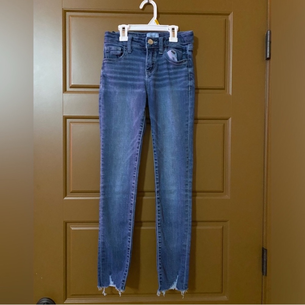 BKE Casual Frayed Girls Stretch Jean 10